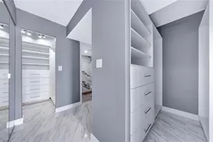 1100 St Charles Pl, Pembroke Pines, FL 33026 - Photo 15