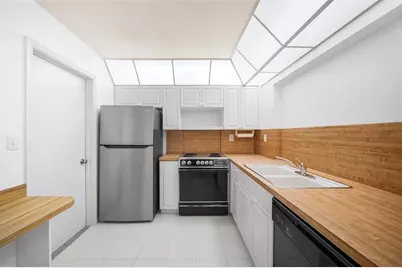 4524 NW 43rd Ave, Tamarac, FL 33319 - Photo 15