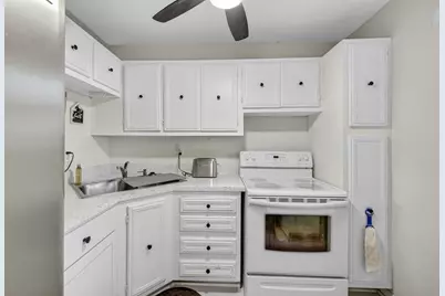 8400  Lagos De Campo Blvd, Unit #303, Tamarac, FL 33321 - Photo 13