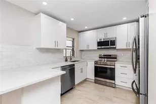 2002 SW Natura Blvd, Deerfield Beach, FL 33441 - Photo 3