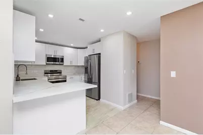 2002 SW Natura Blvd, Unit #D, Deerfield Beach, FL 33441 - Photo 5