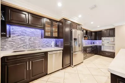 615  Bayshore Dr, Unit #105, Fort Lauderdale, FL 33304 - Photo 11