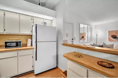 10419 E Clairmont Cir, Unit #205, Tamarac, FL 33321 - Photo 5