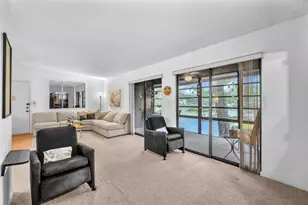 10419 E Clairmont Cir, Tamarac, FL 33321 - Photo 9