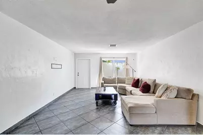 7003 NW 95th Ter, Tamarac, FL 33321 - Photo 11