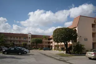 9261 Sunrise Lakes Blvd, Sunrise, FL 33322 - Photo 19