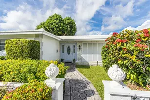 5601 Bayview Dr, Fort Lauderdale, FL 33308 - Photo 15