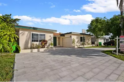 10331 NW 24th Ct, Sunrise, FL 33322 - Photo 1