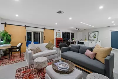 4311 NE 15th Ave, Oakland Park, FL 33334 - Photo 9