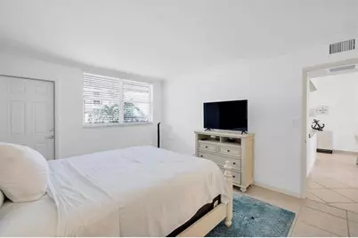 1051  Hillsboro Mile, Unit #206E, Hillsboro Beach, FL 33062 - Photo 13