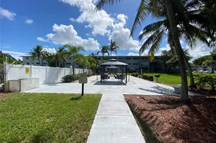 1001 Hillcrest Ct, Hollywood, FL 33021 - Photo 15