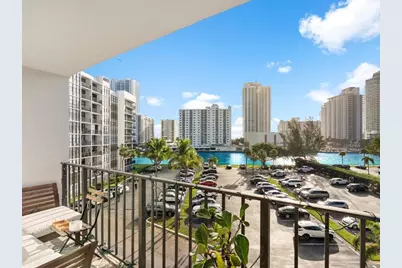 800  Parkview Dr, Unit #528, Hallandale Beach, FL 33009 - Photo 17