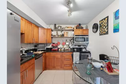 800  Parkview Dr, Unit #528, Hallandale Beach, FL 33009 - Photo 7