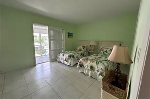 2050 NE 39th St, Lighthouse Point, FL 33064 - Photo 5