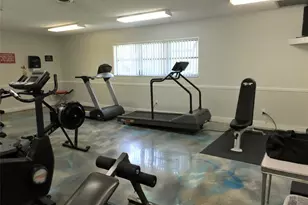 7807 Golf Cir Dr, Margate, FL 33063 - Photo 27