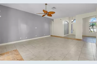 1038 SW Fisherman Ave, Port Saint Lucie, FL 34953 - Photo 11