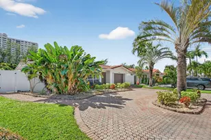 2534 SE 14th St, Pompano Beach, FL 33062 - Photo 3