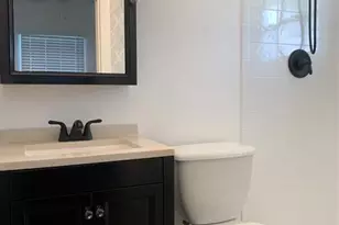 5921 NE 5th Ave, Oakland Park, FL 33334 - Photo 23