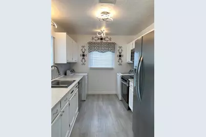 5921 NE 5th Ave, Oakland Park, FL 33334 - Photo 29