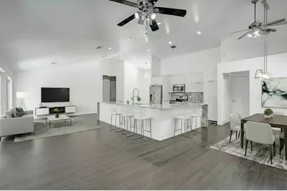 3564  Sanctuary Dr, Coral Springs, FL 33065 - Photo 5