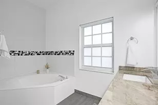 3564 Sanctuary Dr, Coral Springs, FL 33065 - Photo 17