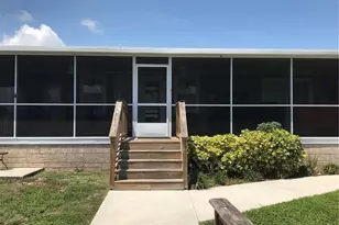 1081 6th St, Okeechobee, FL 34974 - Photo 5