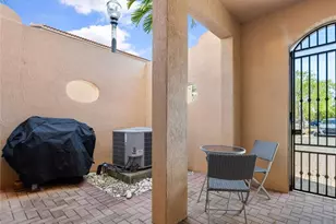 14741 SW 11th St, Pembroke Pines, FL 33027 - Photo 3