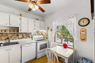 7200 NW 5th Pl, Margate, FL 33063 - Photo 5