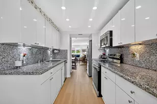 13000 SW 15th Ct, Pembroke Pines, FL 33027 - Photo 5