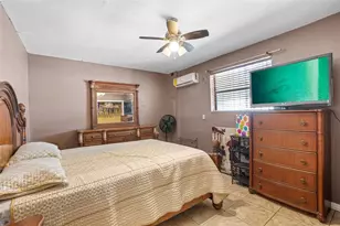 45 NE 212th St, Miami, FL 33179 - Photo 19