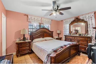 45 NE 212th St, Miami, FL 33179 - Photo 21