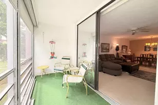 2851 Somerset Dr, Lauderdale Lakes, FL 33311 - Photo 9