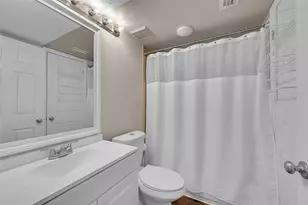 2841 N Oakland Forest Dr, Oakland Park, FL 33309 - Photo 17