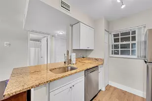 2841 N Oakland Forest Dr, Oakland Park, FL 33309 - Photo 3