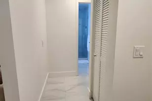 1303 Seagrape Cir, Weston, FL 33326 - Photo 5