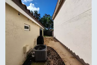 1303  Seagrape Cir, Weston, FL 33326 - Photo 41