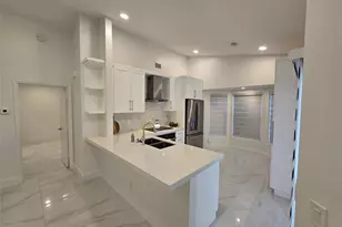 1303 Seagrape Cir, Weston, FL 33326 - Photo 21