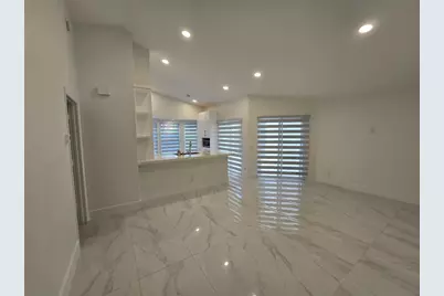 1303  Seagrape Cir, Weston, FL 33326 - Photo 17