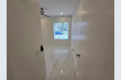 1303  Seagrape Cir, Weston, FL 33326 - Photo 13