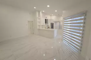 1303 Seagrape Cir, Weston, FL 33326 - Photo 19