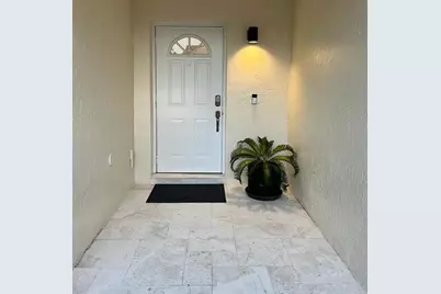 1303  Seagrape Cir, Weston, FL 33326 - Photo 3