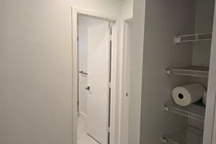 1303 Seagrape Cir, Weston, FL 33326 - Photo 7