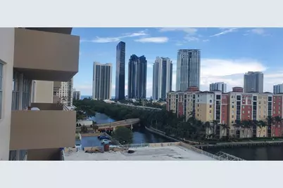 250  174th St, Unit #819, Sunny Isles Beach, FL 33160 - Photo 1