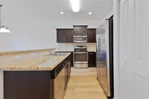 122 SW 7th Ct, Pompano Beach, FL 33060 - Photo 5