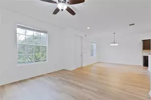 122 SW 7th Ct, Pompano Beach, FL 33060 - Photo 7