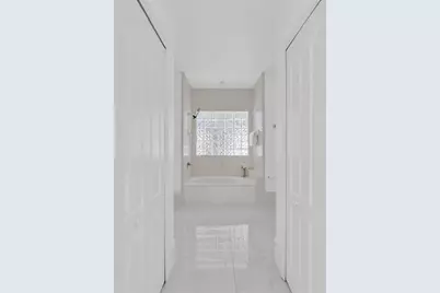 16757 NW 91st Ct, Miami Lakes, FL 33018 - Photo 17