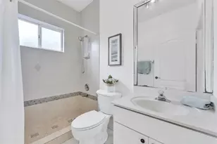 16757 NW 91st Ct, Miami Lakes, FL 33018 - Photo 25