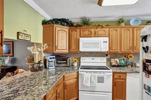 8415 Forest Hills Dr, Coral Springs, FL 33065 - Photo 5