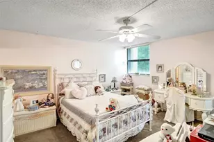 8415 Forest Hills Dr, Coral Springs, FL 33065 - Photo 7