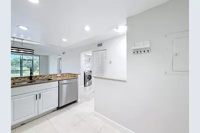 7750 NW 50th St, Unit #106, Lauderhill, FL 33351 - Photo 15